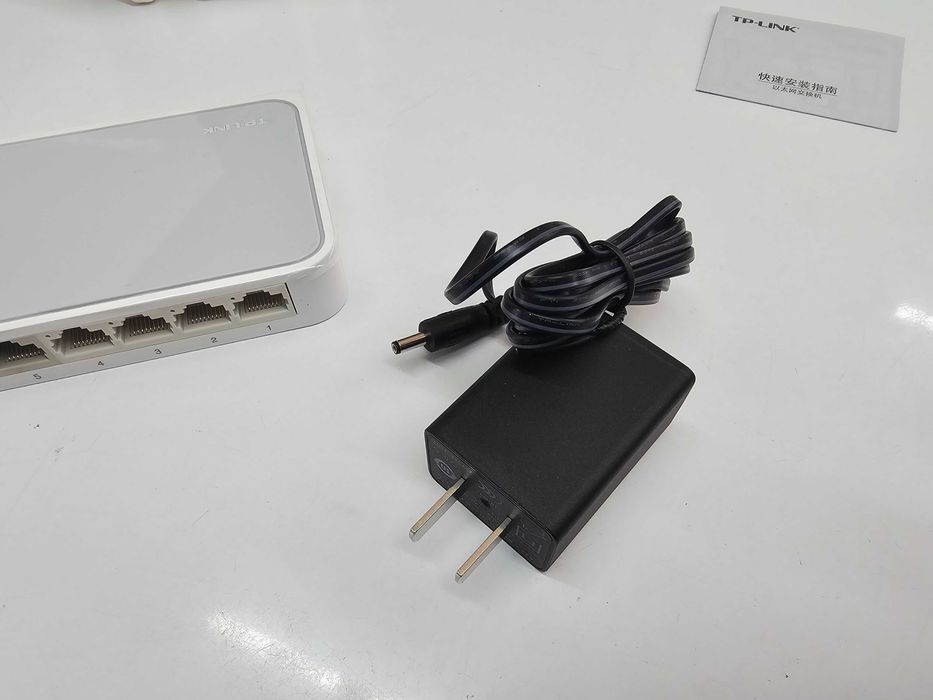 Коммутатор TP-Link TL-SF1005+