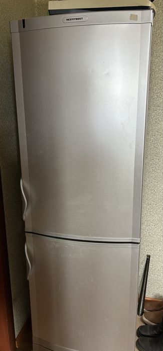 Продам холодильник