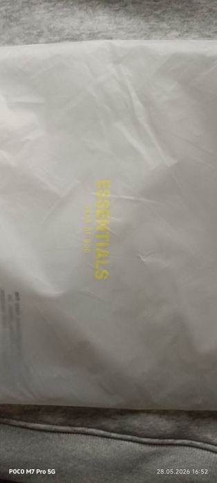 Продам кофту essentials xl