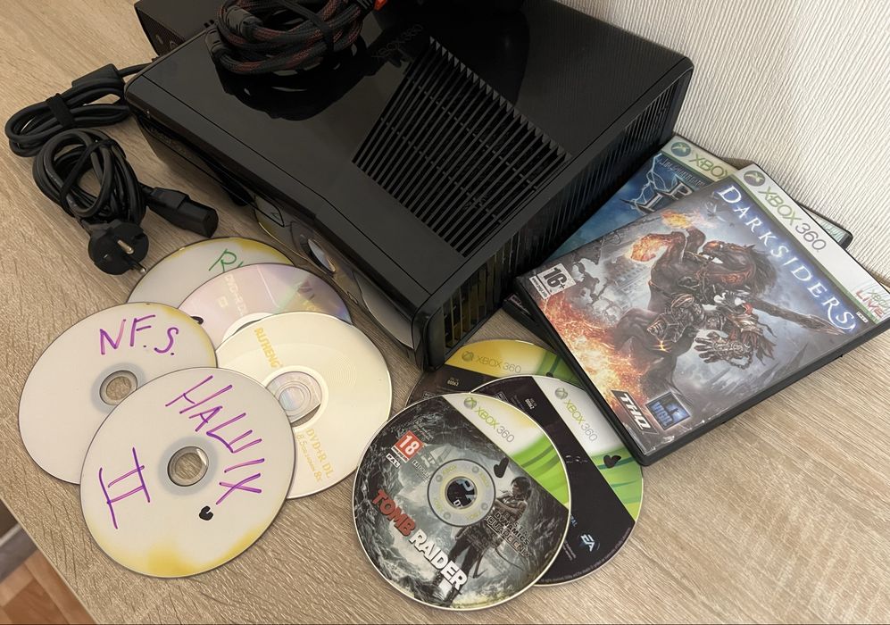 Xbox 360 SLIM + 29 игр - ПРОШИТЫЙ