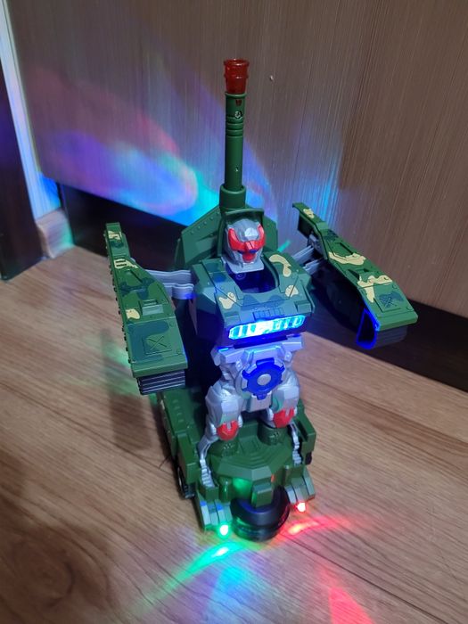 Игрушка Танк - Робот