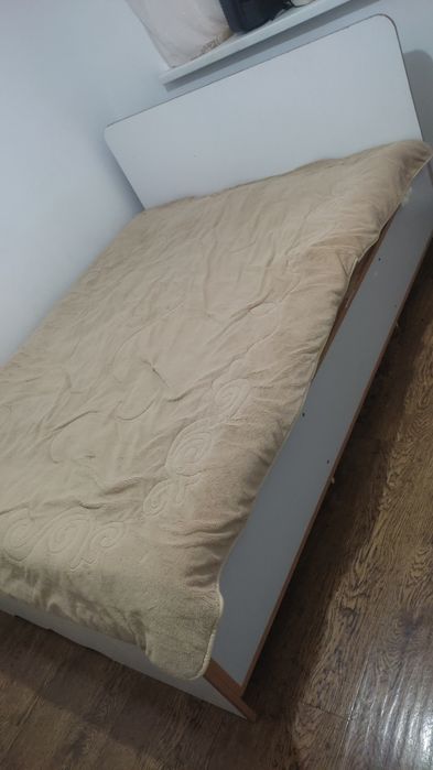 2 кресло 1 кровать отдам даром