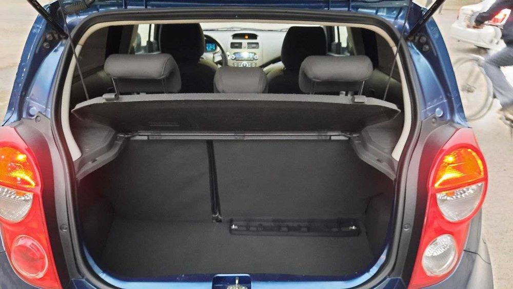 Автомобиль Спарк