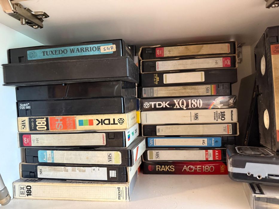 Set lot casete VHS video si cd uri cu muzica filme