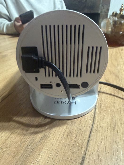 Продам проэктор новый