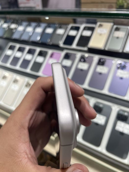 iPhone 17 pro Silver