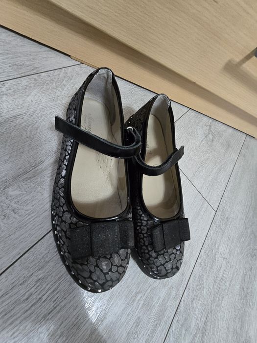 Туфли в школу на девочку