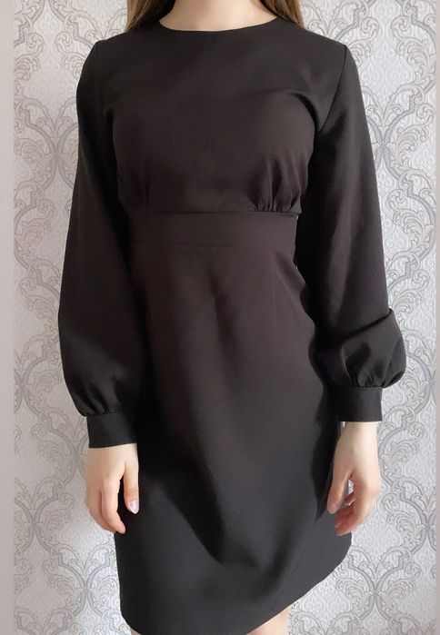 Продам женские платья