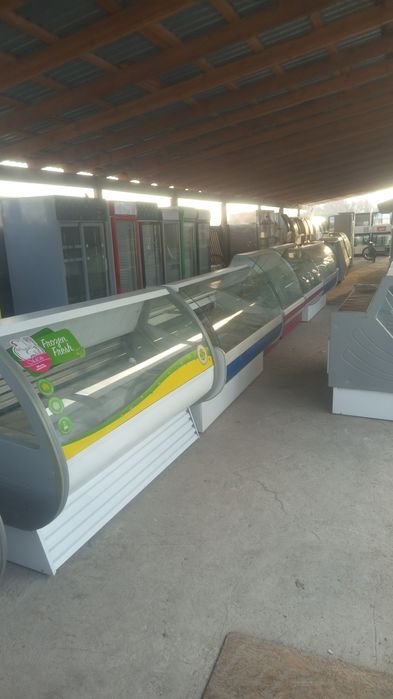 Холодильники витриные с горантией