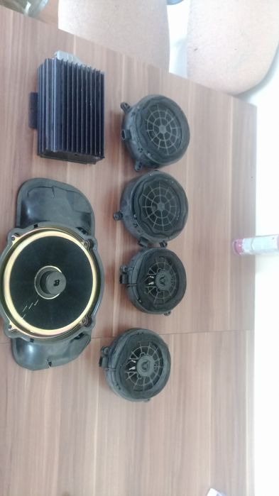 Vând sistem audio original bose de mercedes