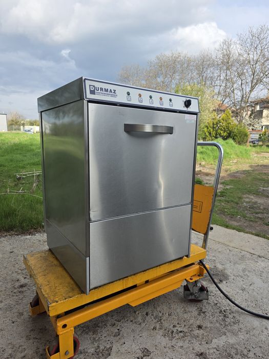 Професионална миялна машина с дренажна помпа