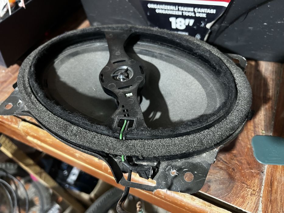 Калонка тойота камри 35