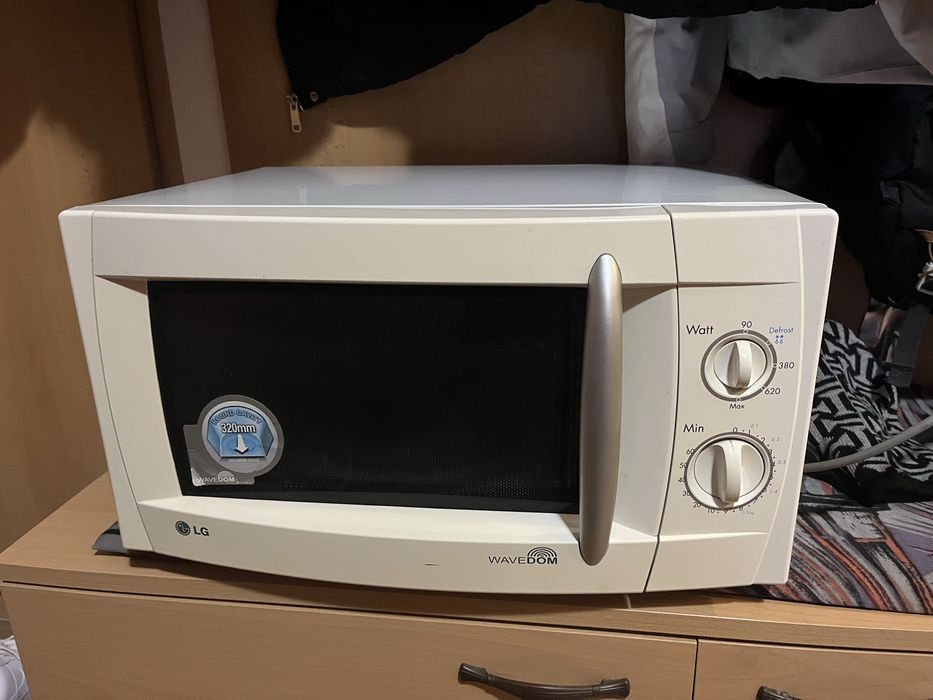 Микровълнова фурна LG