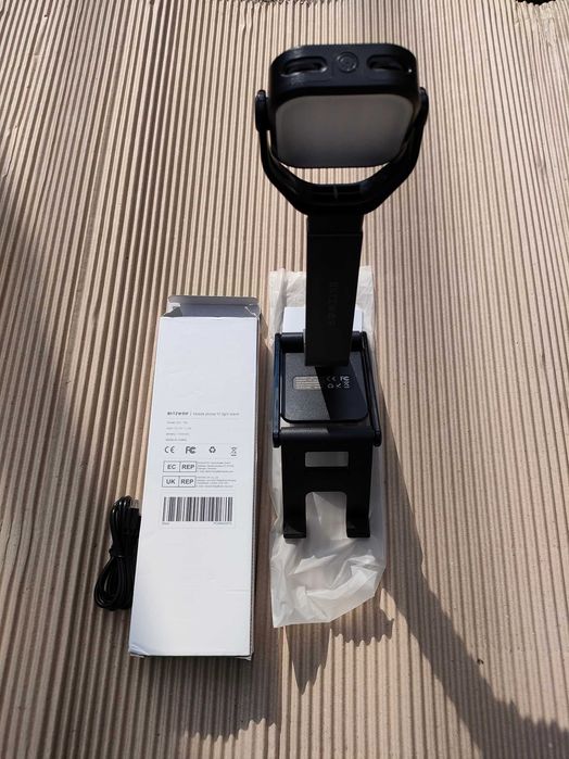 Стойка за телефон с LED осветление