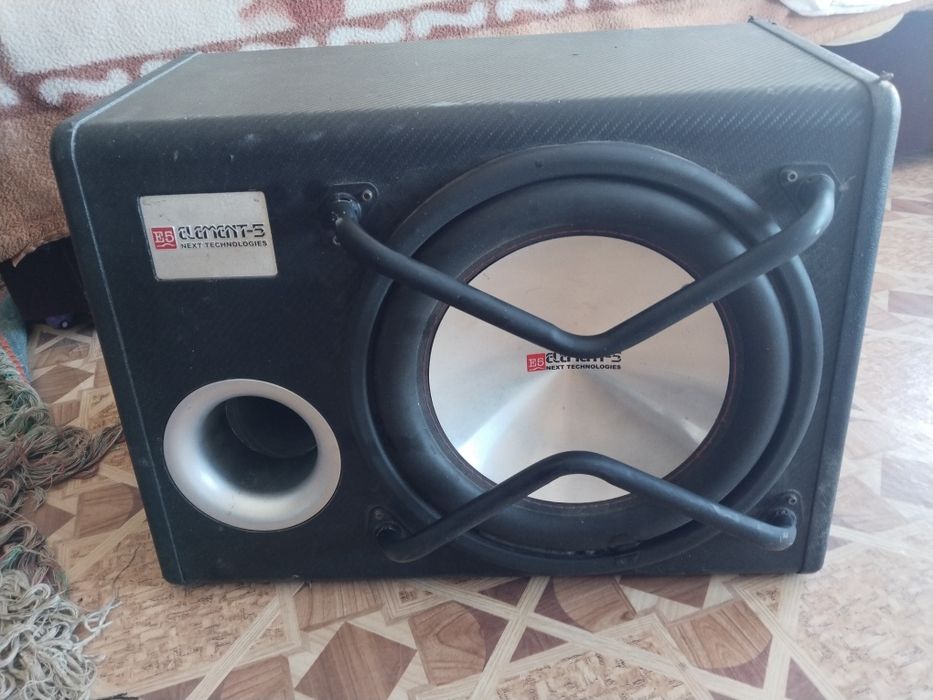 Продам срочно сабвуфер