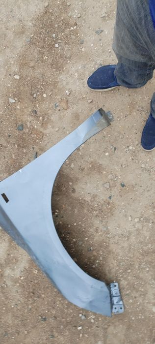 Крыло переднее левое