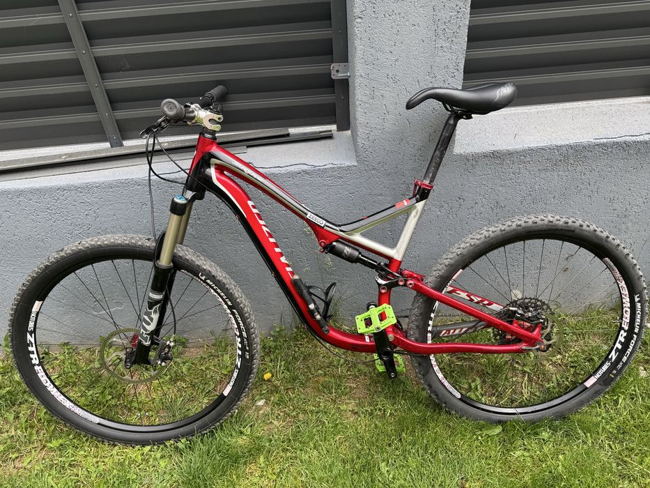 Vand bicicleta full suspension Specialized Stumpjumper cu roti pe 29  marimea L-XL