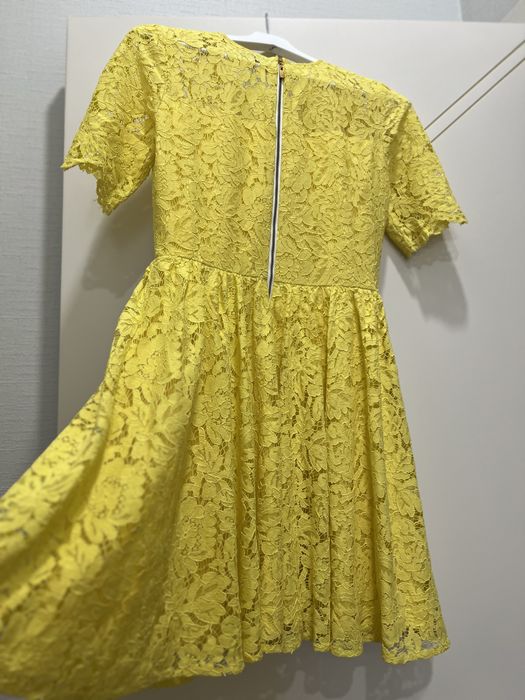 Кружевное платье Lichi