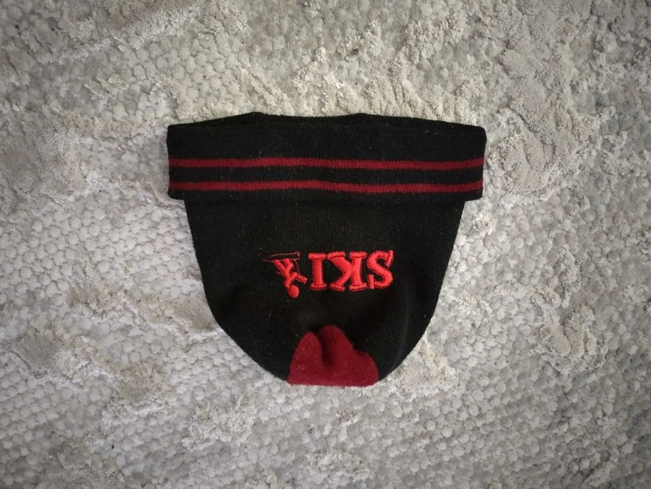 черна мъжка зимна шапка