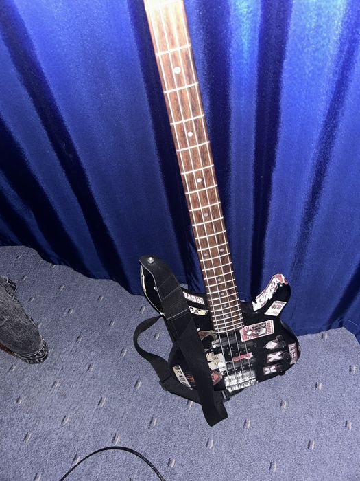 Продам Бас гитару YAMAHA