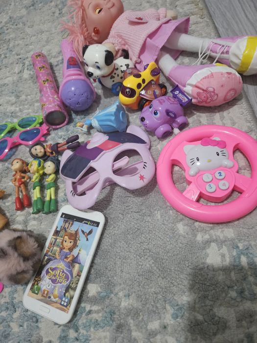 Игрушки для девочки разные