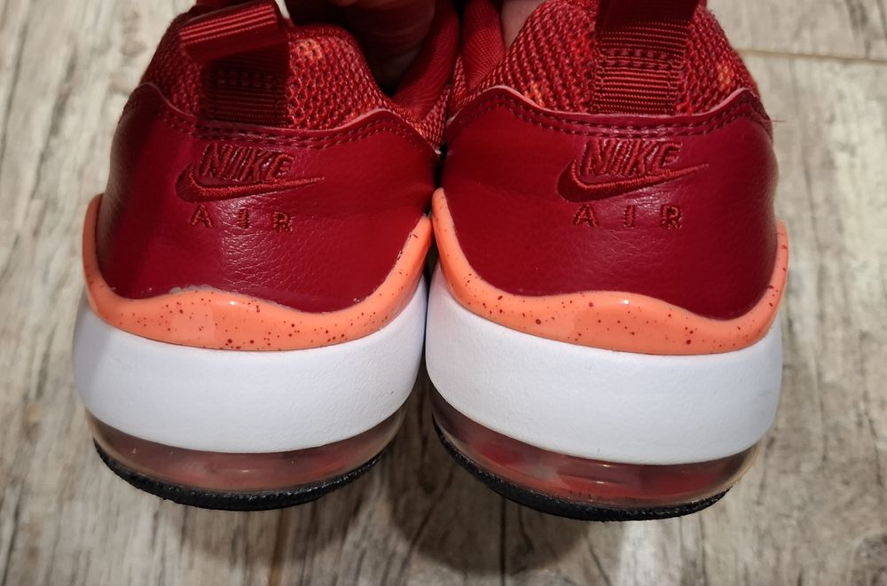 NIKE Дамски маратонки-номер 39