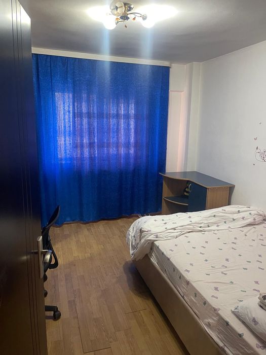 Apartament 3 camere de vanzare