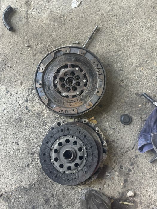 Маховик , съединител н47д20 184