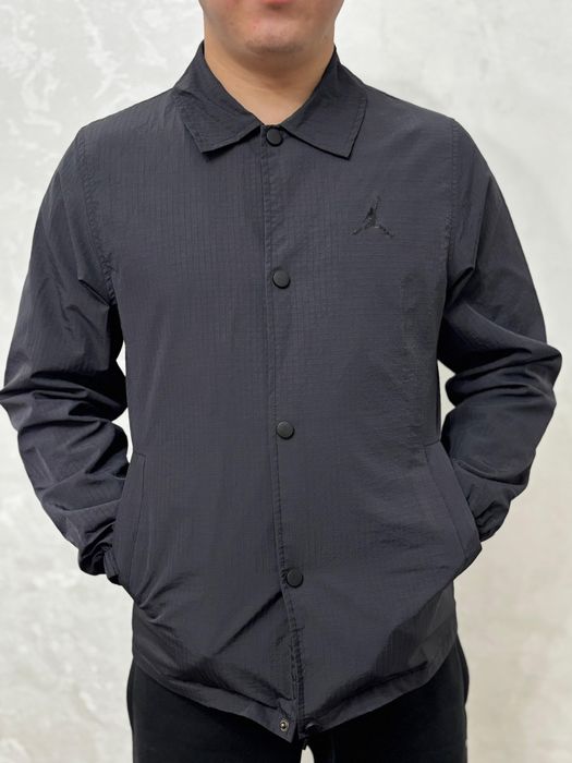 Продам ветровку(новый)