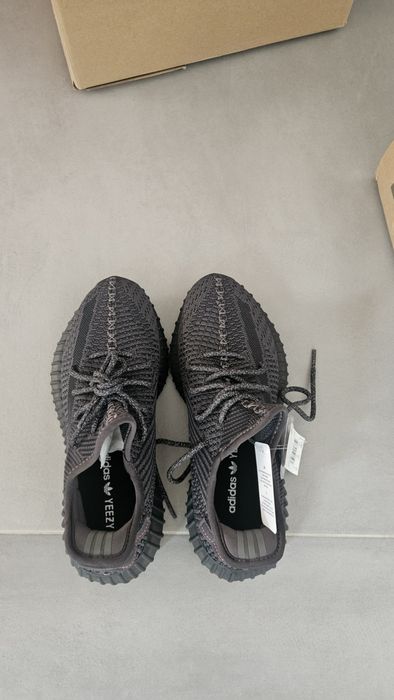 Yeezy Boost 350 V2