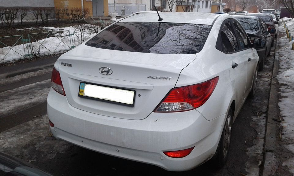HYUNDAI ACCENT задний фонарь