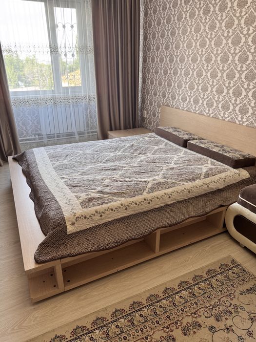Продается спальная гарнитура