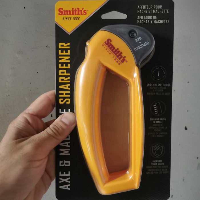 Smith's Axe & Machete Sharpener Точило за мачете и брадви