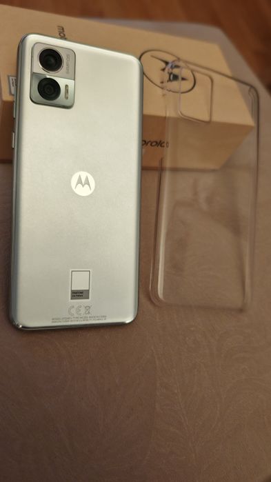 Motorola Edge 30 NEO in garanție, preț fix