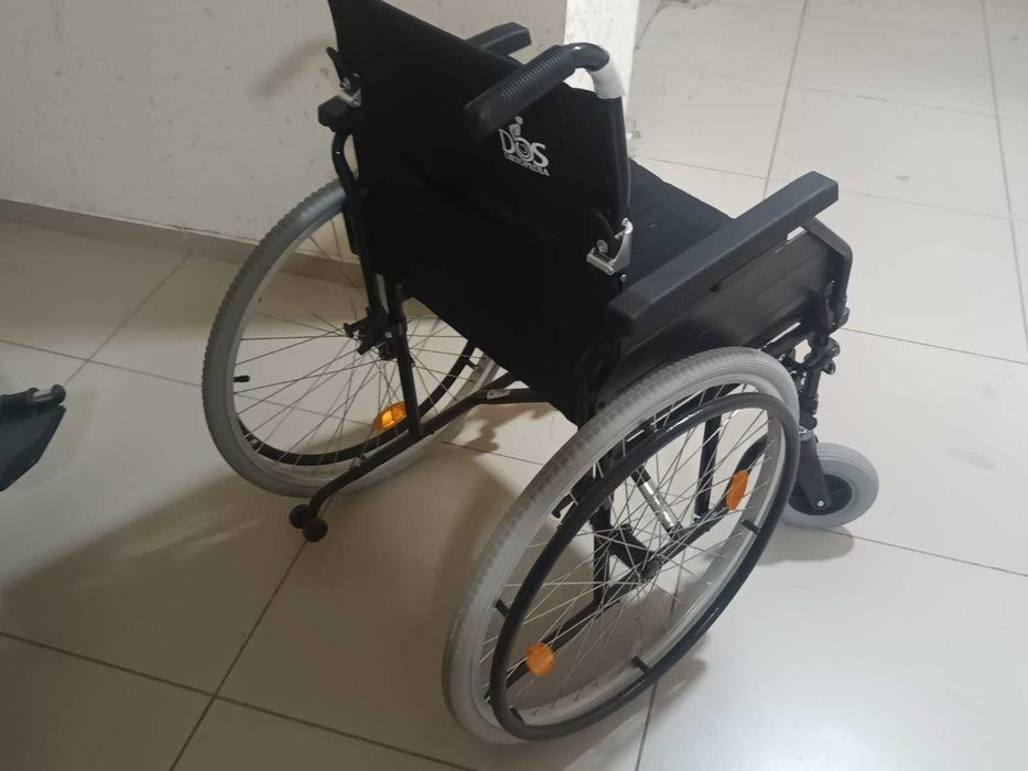 Продам инвалидное кресло