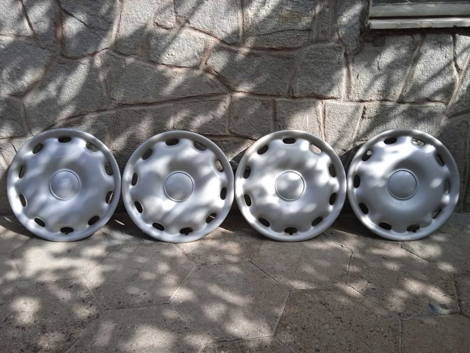 Audi/Ауди Комплект Тасове 15ц. 4бр. Оригинални!