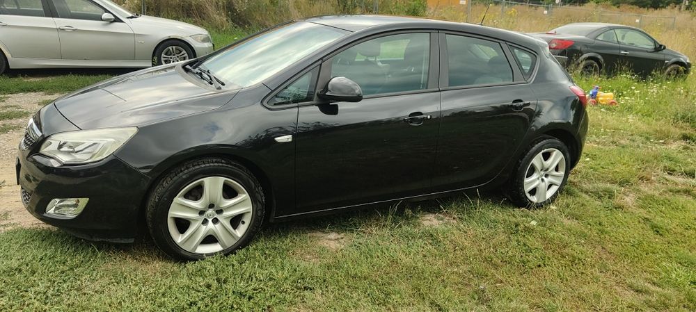 OPEL Astra 2011 — imagine 2