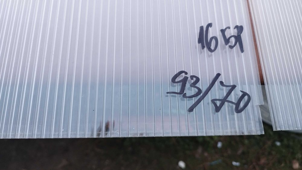 Поликарбонат - Каналчест поликарбнат парчета 93/100 - 93/70см
