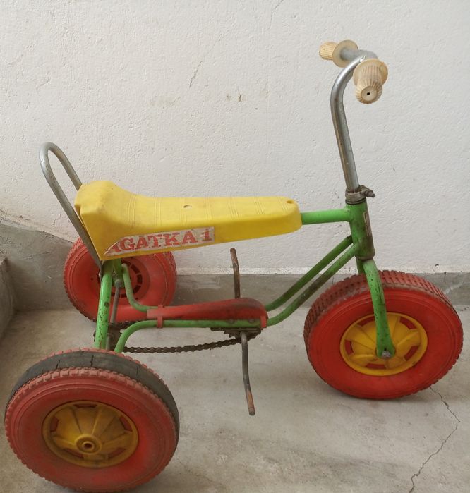 Детско дървено конче,триколка и метална кофичка