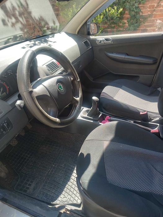 ШКОДА ФАБИЯ 1,200