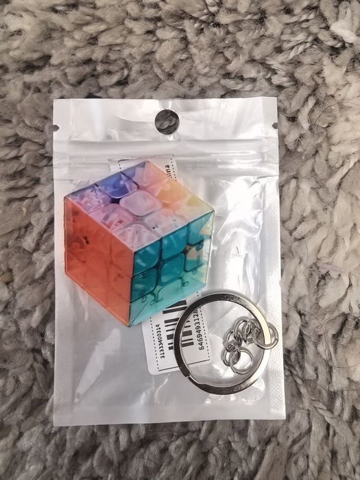 Ключодържател кубче рубик