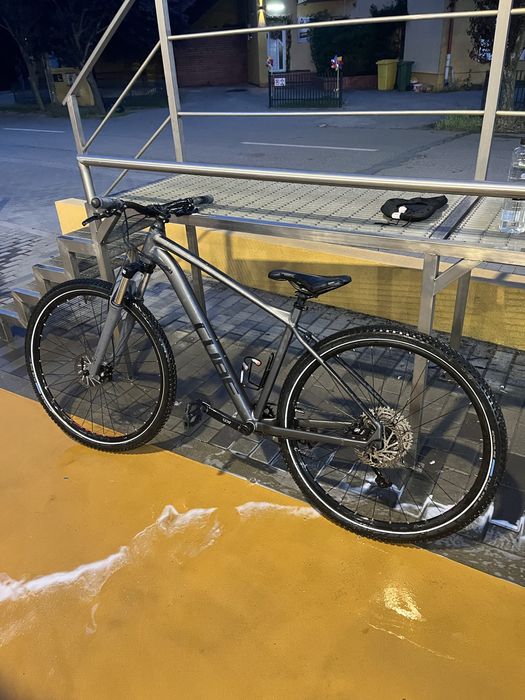 Bicicleta Cube Aim