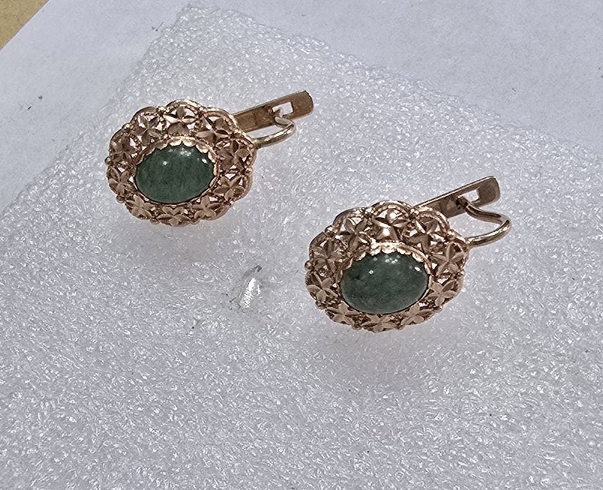 Заводские     сережки.