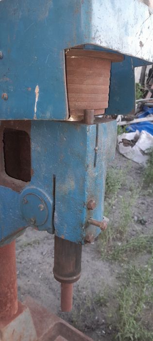 Сверлильный станок