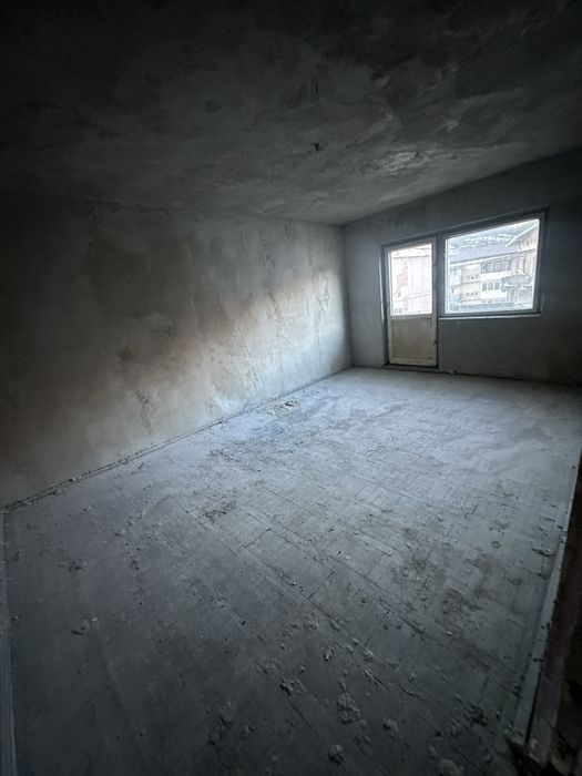 Apartament 3 camere 70mp zona centrala / Schimb auto