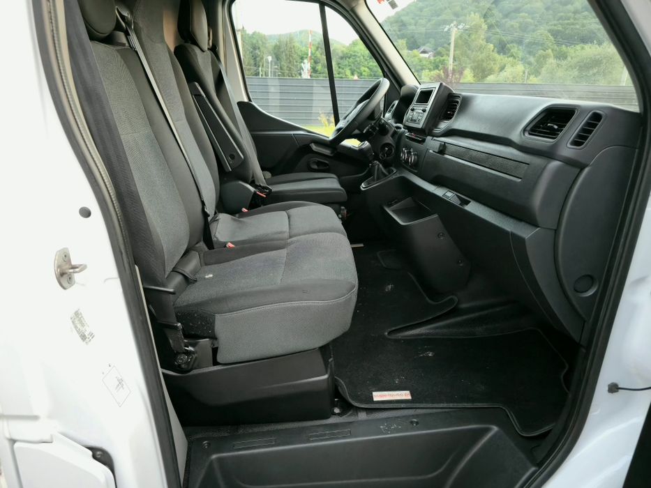 Renault Master cu lift 9 Europaleti