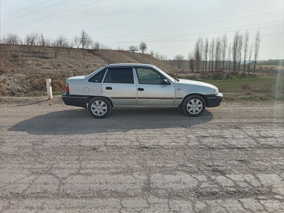 Nexia 1 tayyor yurib turgan mashina