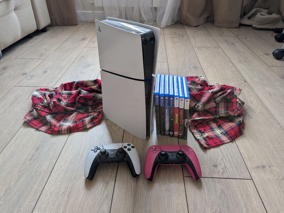 PlayStation 5 Slim (с дисководом)