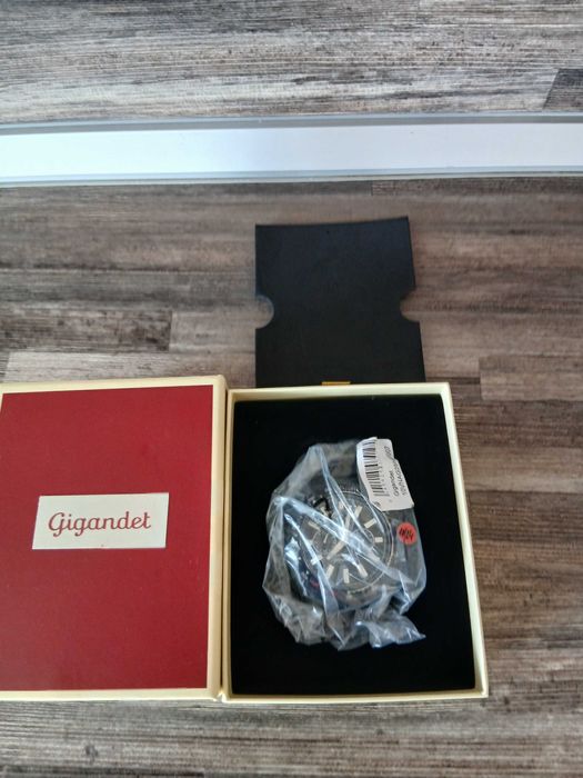 Часовник Gigandet
