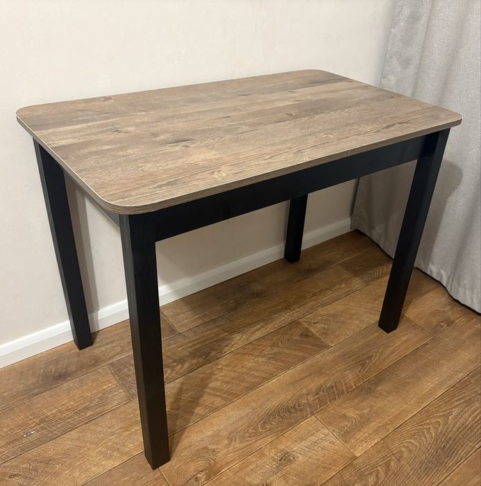 Стол обеденный для кухни